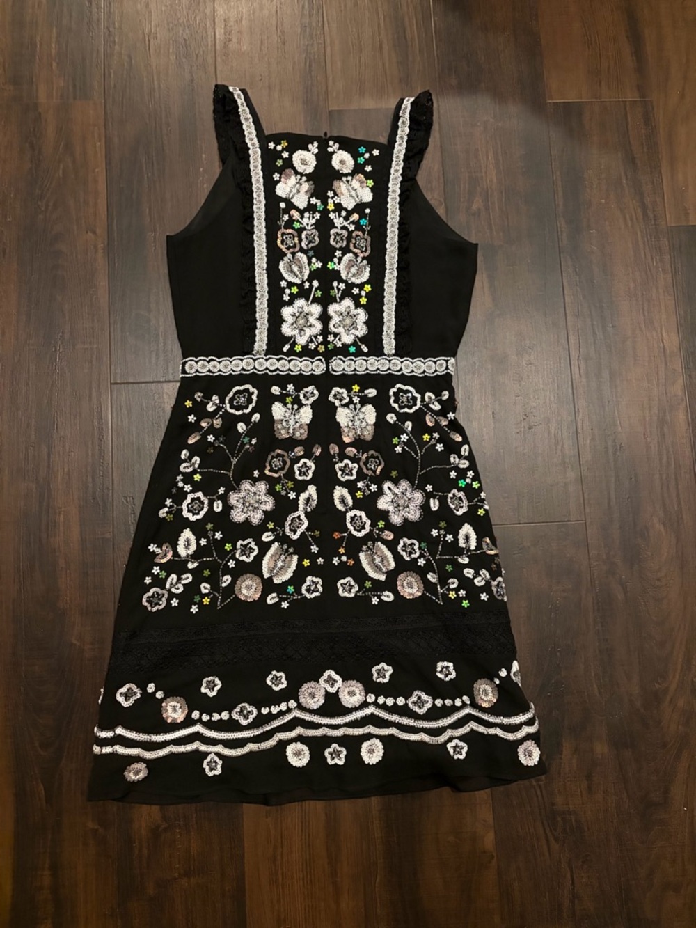 Chelsea & Violet Beaded Embellished Mini Dress Black Floral Size 4 - Picture 5 of 5